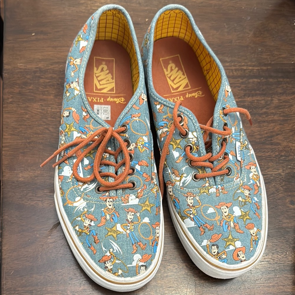 Vans men's Toy Story Shoes - Blue with Orange Laces